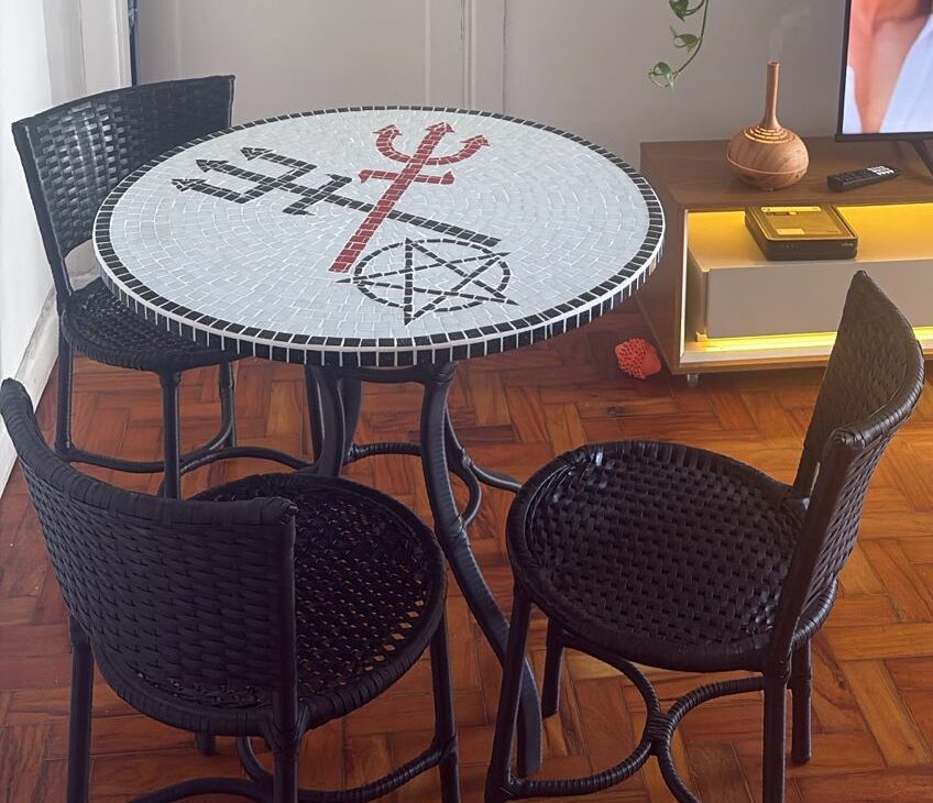 Conjunto Mesa Abstrata Azul em Mosaico