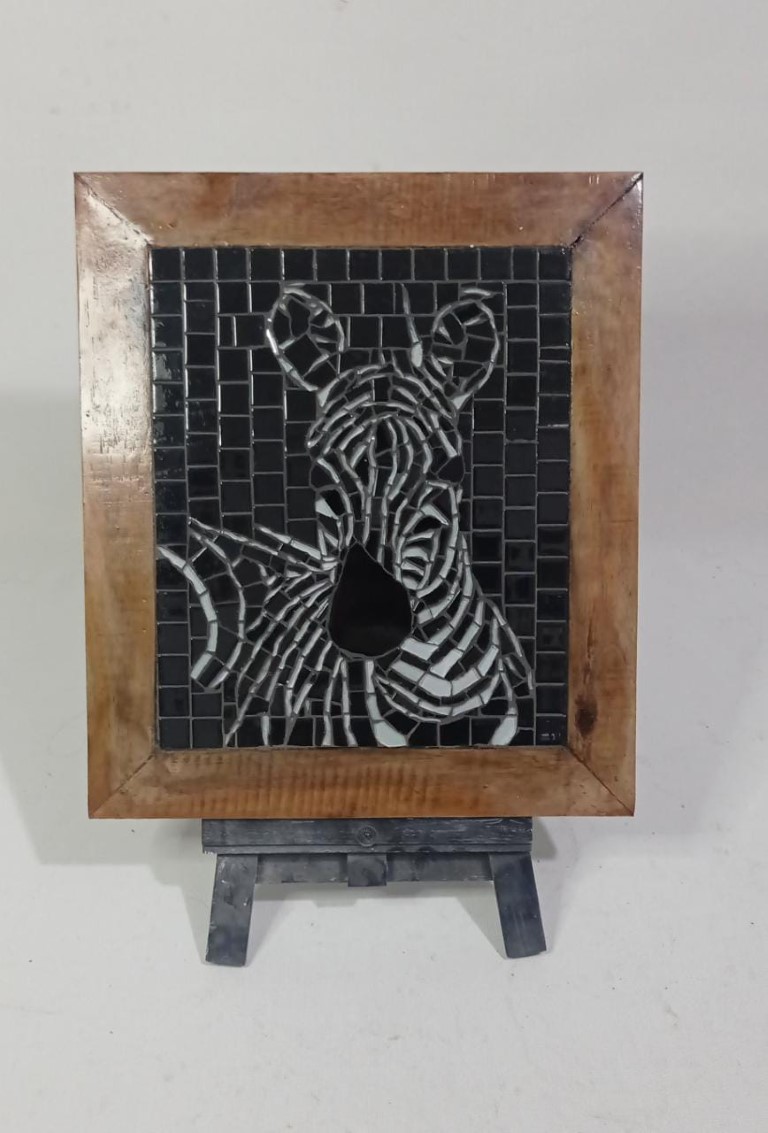 Quadro Zebra em Mosaico Preto e Branco