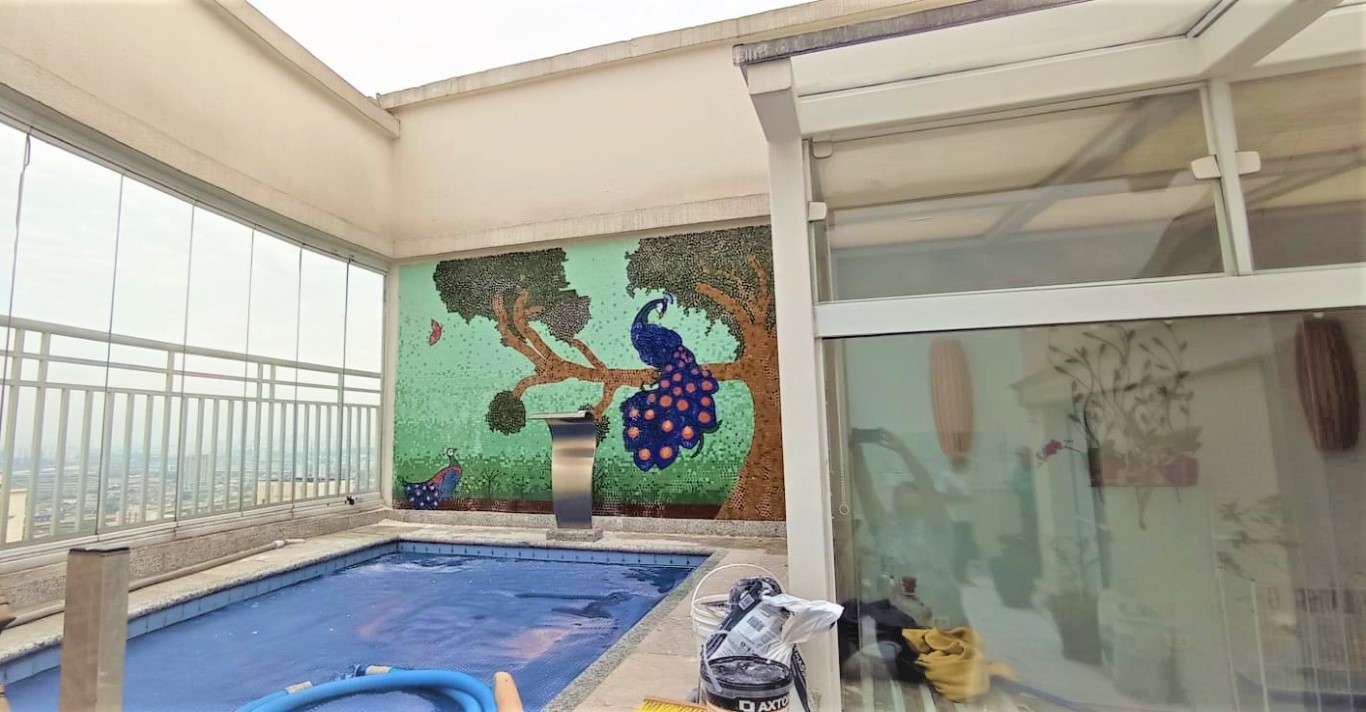 Painel em Mosaico Pavão na Árvore