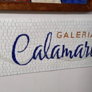 Logotipo Cursivo em Mosaico