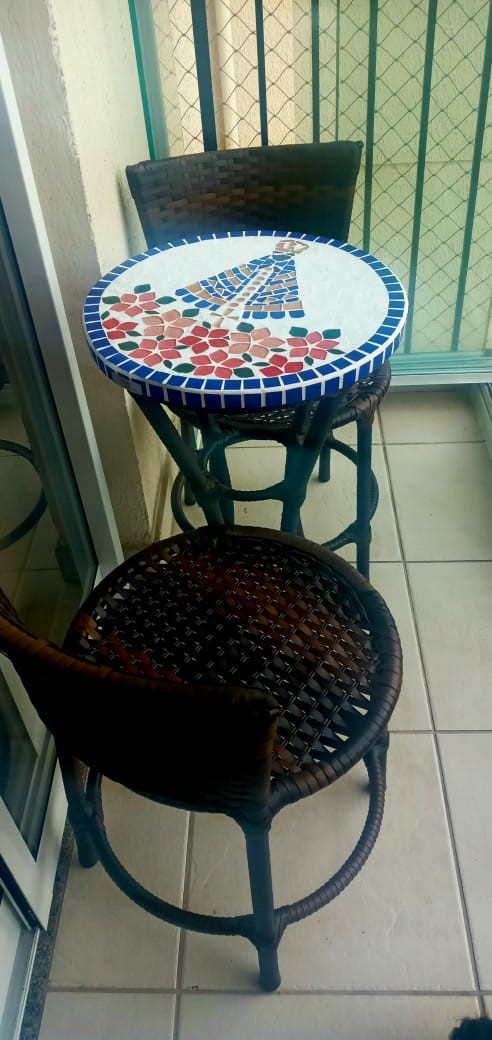 Mesa Mandala Floral em Mosaico