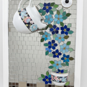Quadro Bule de Chá e Flores em Mosaico Espelhado