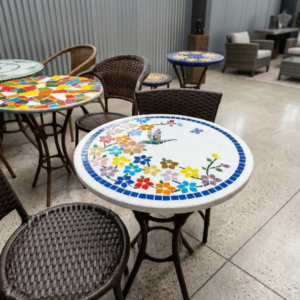Mesa Floral em Mosaico