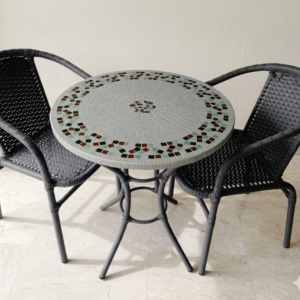 mesa com mosaico decorativo para área externa