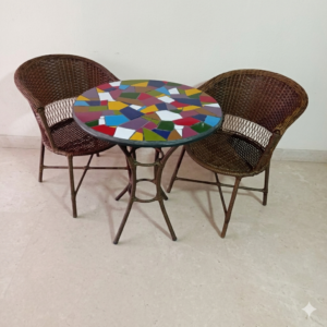 mesa com mosaico decorativo para área externa