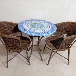 mesa com mosaico decorativo para área externa